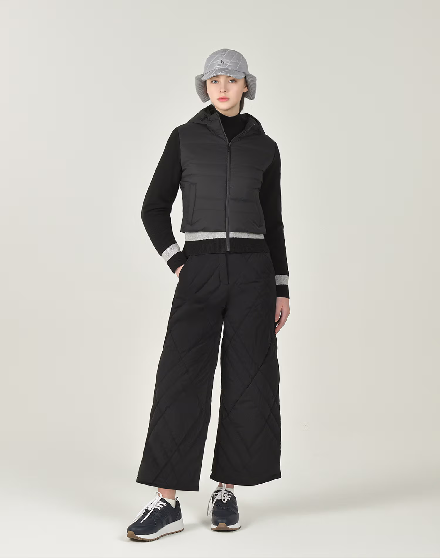 Áo len lông ngỗng lai màu đen dành cho nữ — Hazzys Knit