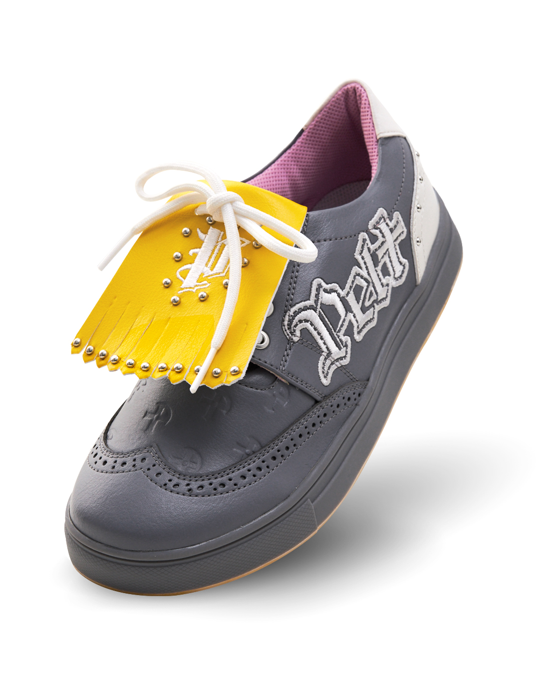 Giày thể thao mũi nhọn bằng nỉ, kiểu kiltie, đính đá. — Pelt | Seoul Golf Fashion