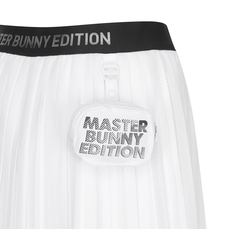 Chân váy golf xếp ly trắng phối thun in logo Master Bunny Edition — ảnh 5