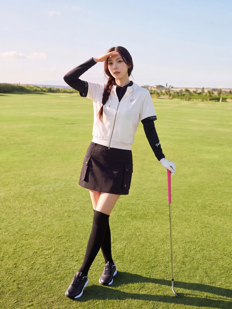Mẫu váy golf nữ Pearly Gates màu đen dáng suông có túi hộp hai bên