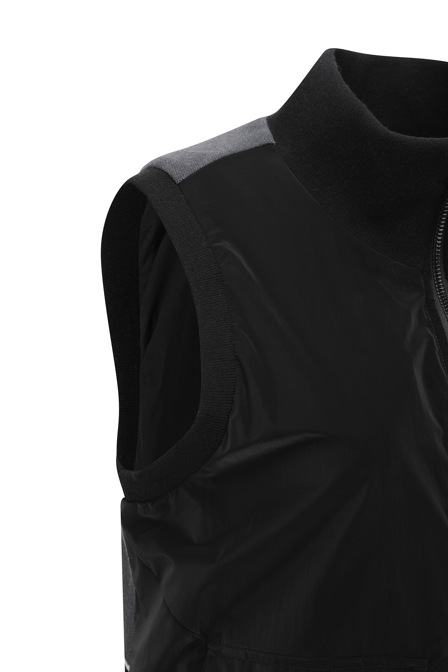 Áo vest golf nữ dáng suông cổ cao màu đen — ảnh 6