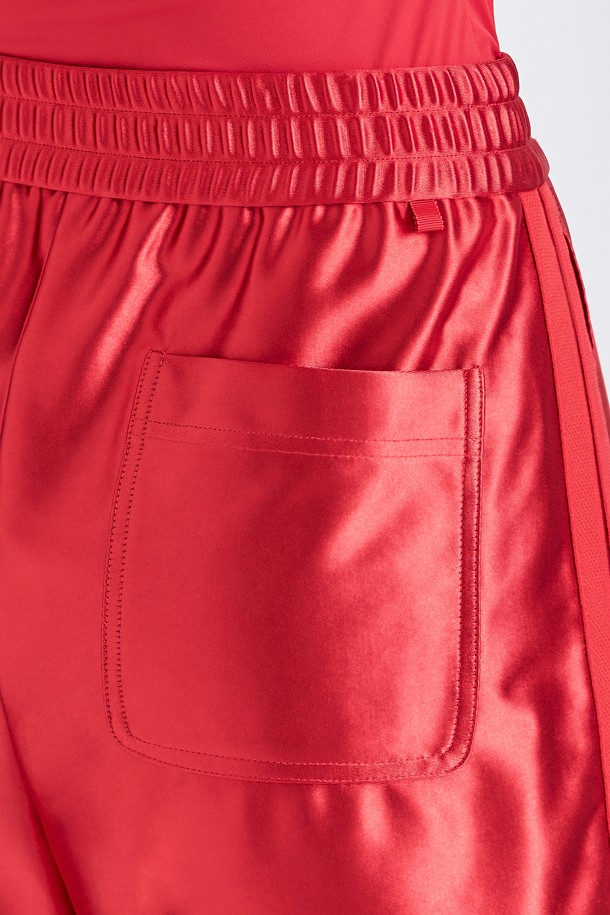 Quần short golf nữ màu đỏ phối chun lưng — ảnh 6