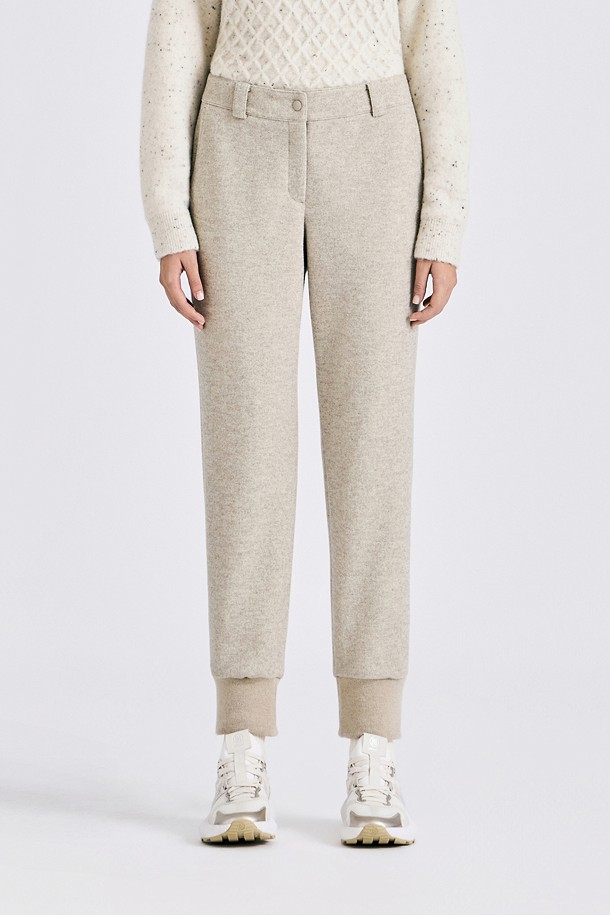 Quần golf nữ dáng suông màu be nhạt — G/FORE | Seoul Golf Fashion