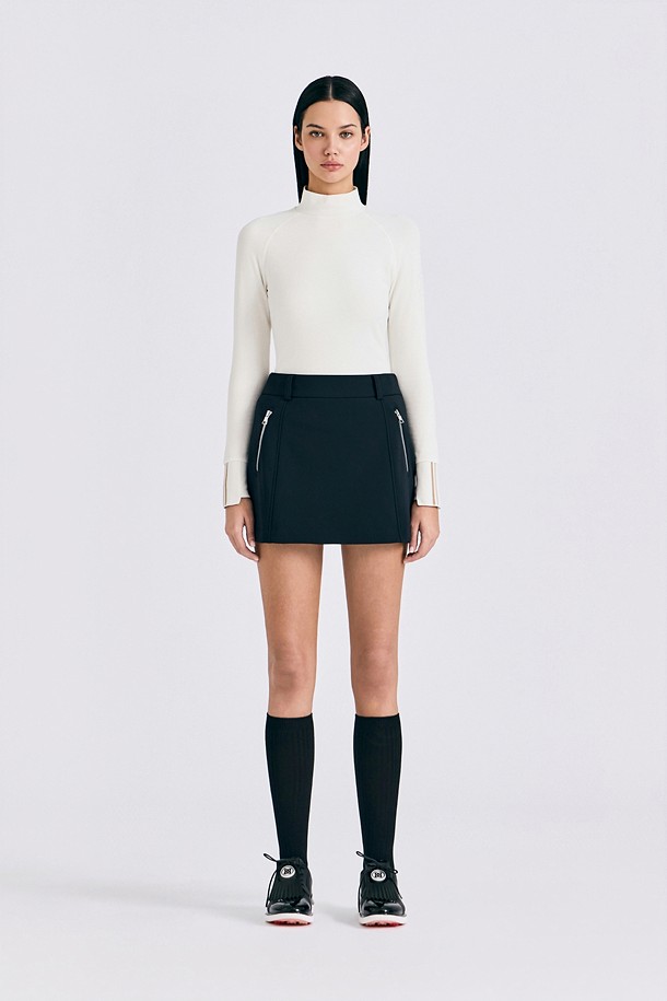 Áo golf nữ tay dài cổ cao màu ngà — G/FORE | Seoul Golf Fashion