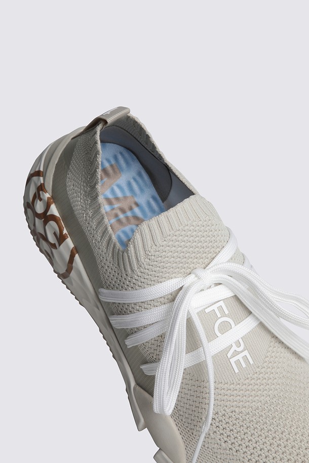 Giày golf nữ kiểu sneaker màu be — ảnh 5