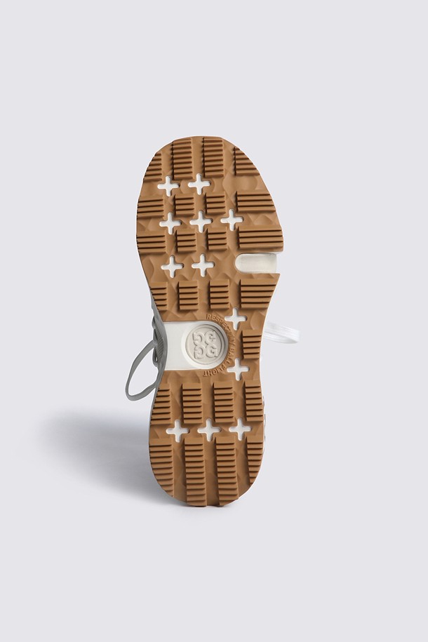 Giày golf nữ dáng slip-on màu be — ảnh 6