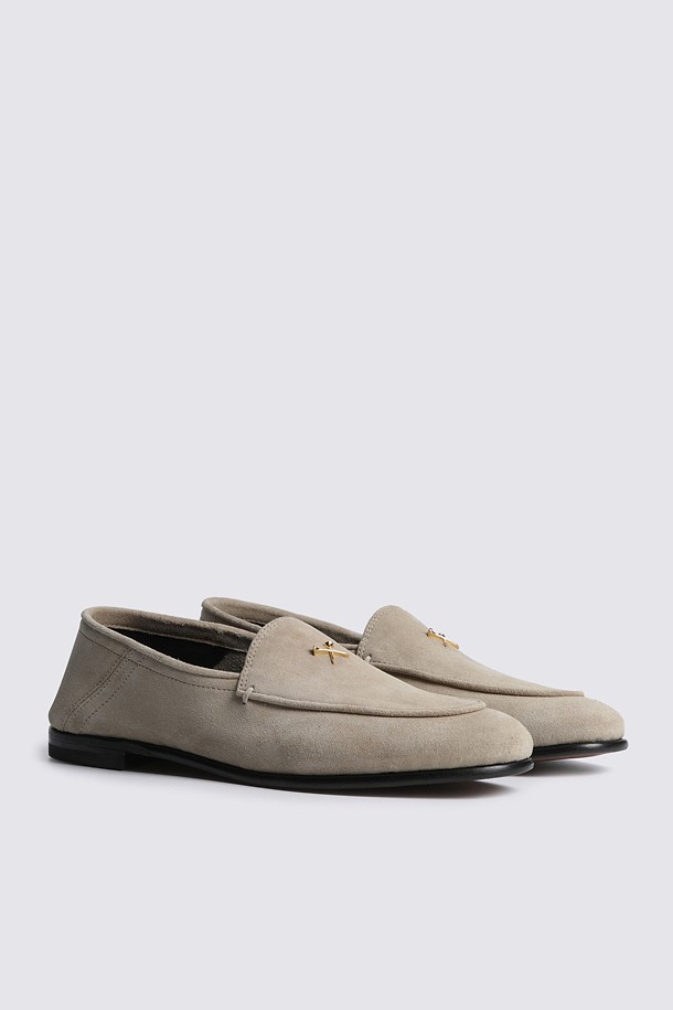 Giày golf nữ kiểu loafer màu be nhạt — ảnh 2