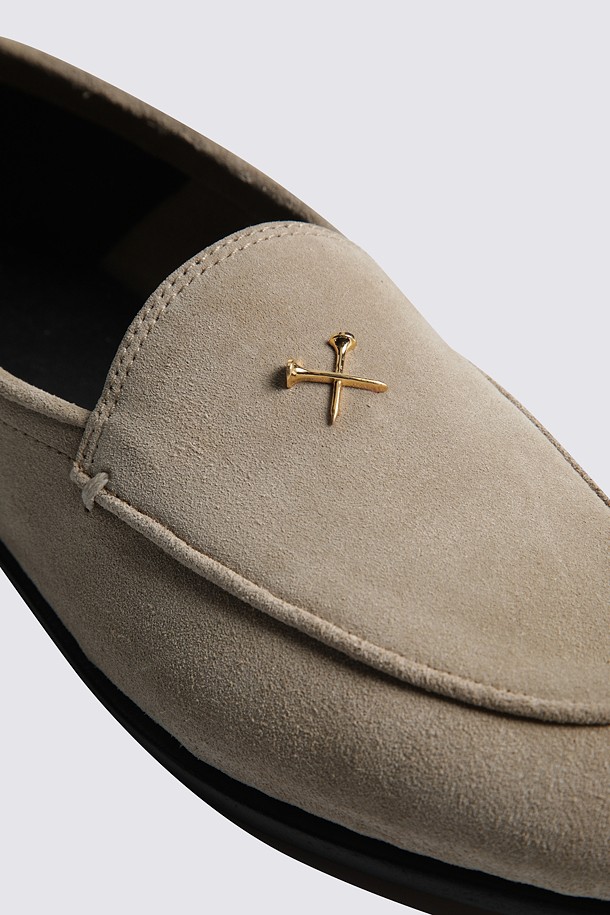 Giày golf nữ kiểu loafer màu be nhạt — ảnh 4