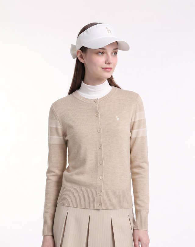 Áo knit golf nữ tay dài màu be có viền sọc ngang phối cúc trước thương hiệu Hazzys