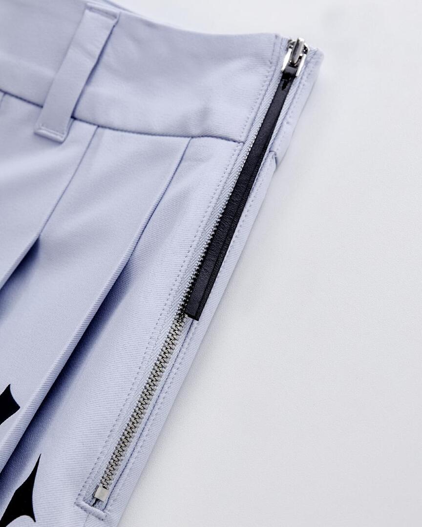 Váy golf nữ xếp ly logo chữ màu xám — ảnh 4