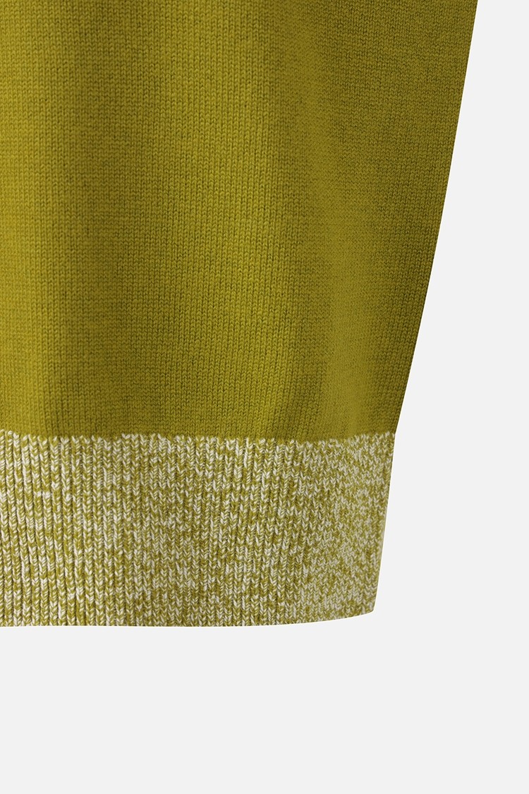 Áo knit golf nữ cổ lọ phối cổ V màu xanh lá — ảnh 5