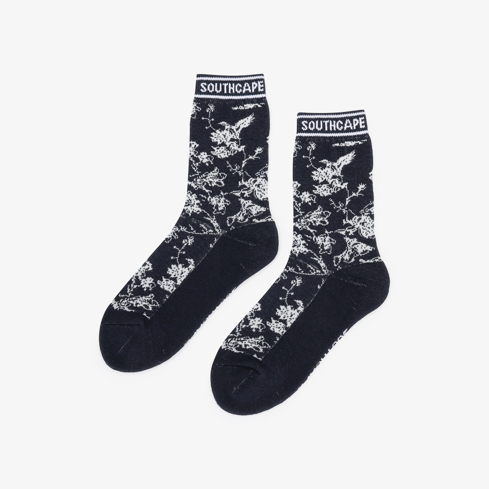 Tất golf nữ màu xanh navy Southcape trên nền trắng