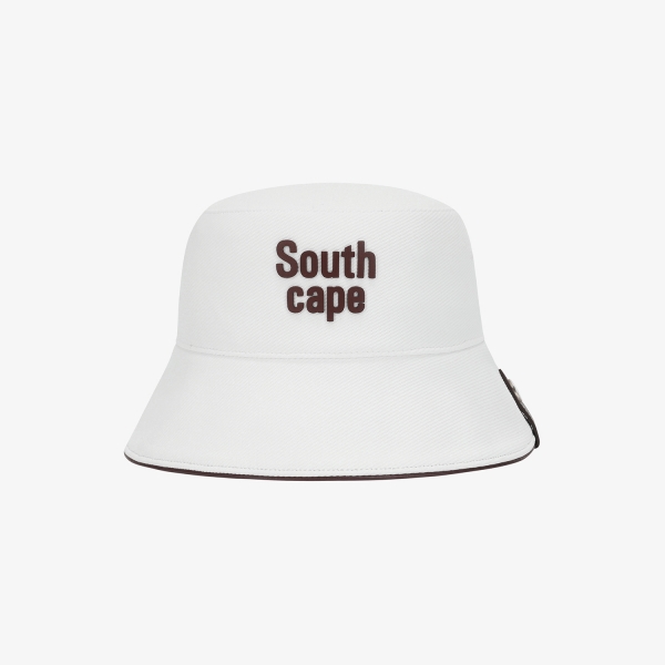 Mũ golf nữ dáng bucket màu trắng có chữ Southcape màu nâu nổi bật