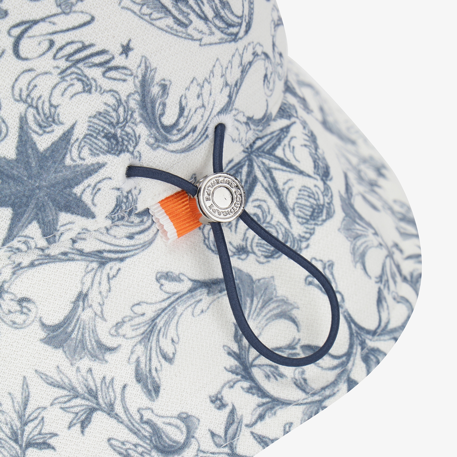 Mũ golf nữ họa tiết mỹ thuật màu trắng xanh navy — ảnh 6