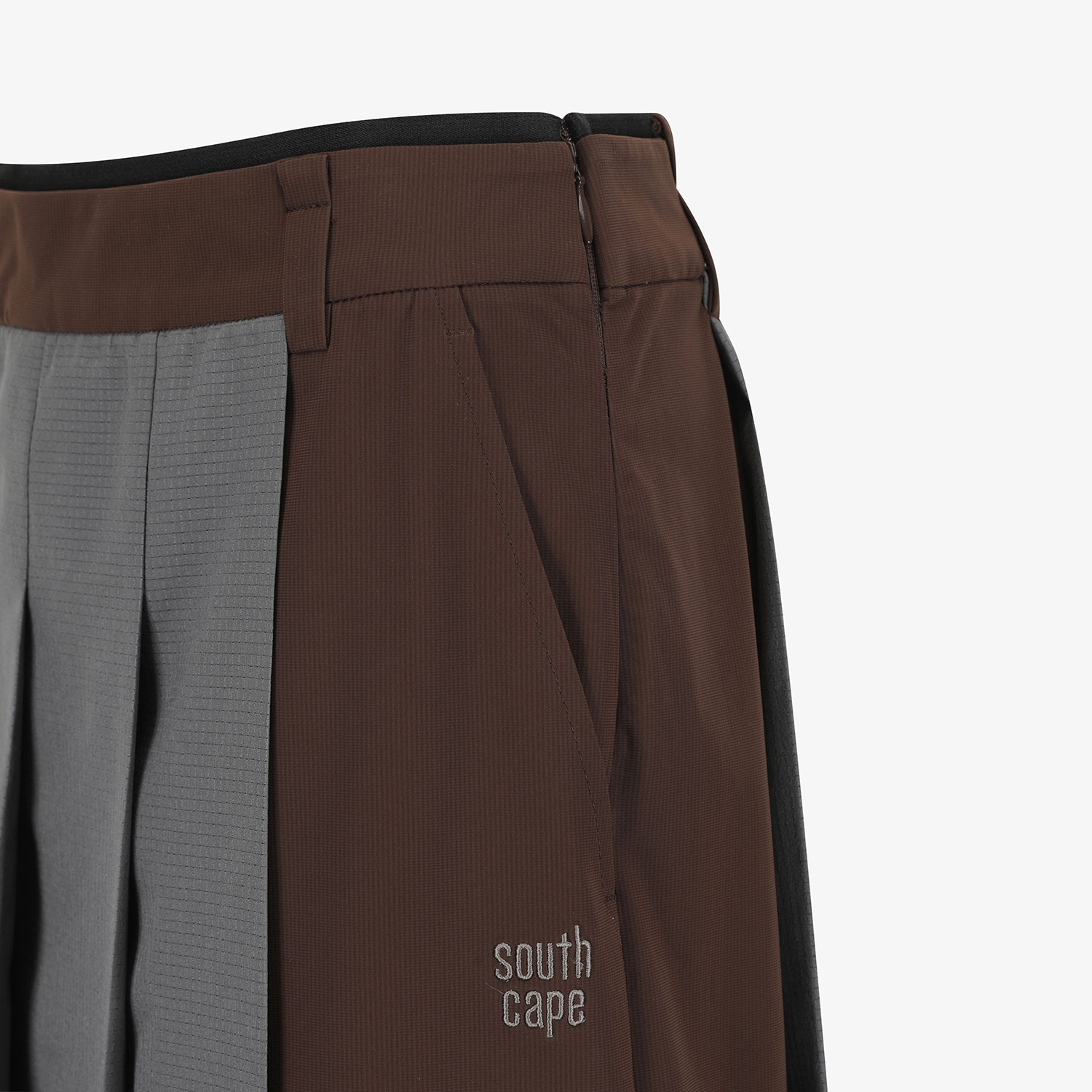 Chân váy golf nữ xếp ly phối nâu — ảnh 5