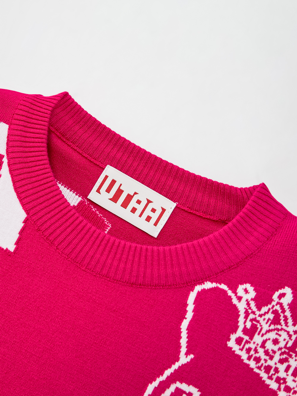 Áo knit golf nữ họa tiết đầu báo màu hồng — ảnh 3