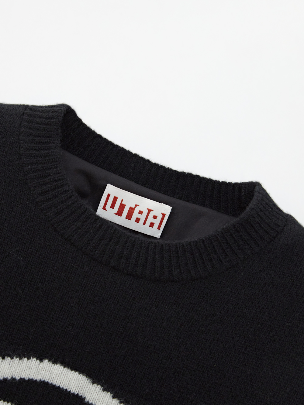 Áo knit golf nữ dáng suông màu đen họa tiết logo trắng — ảnh 3