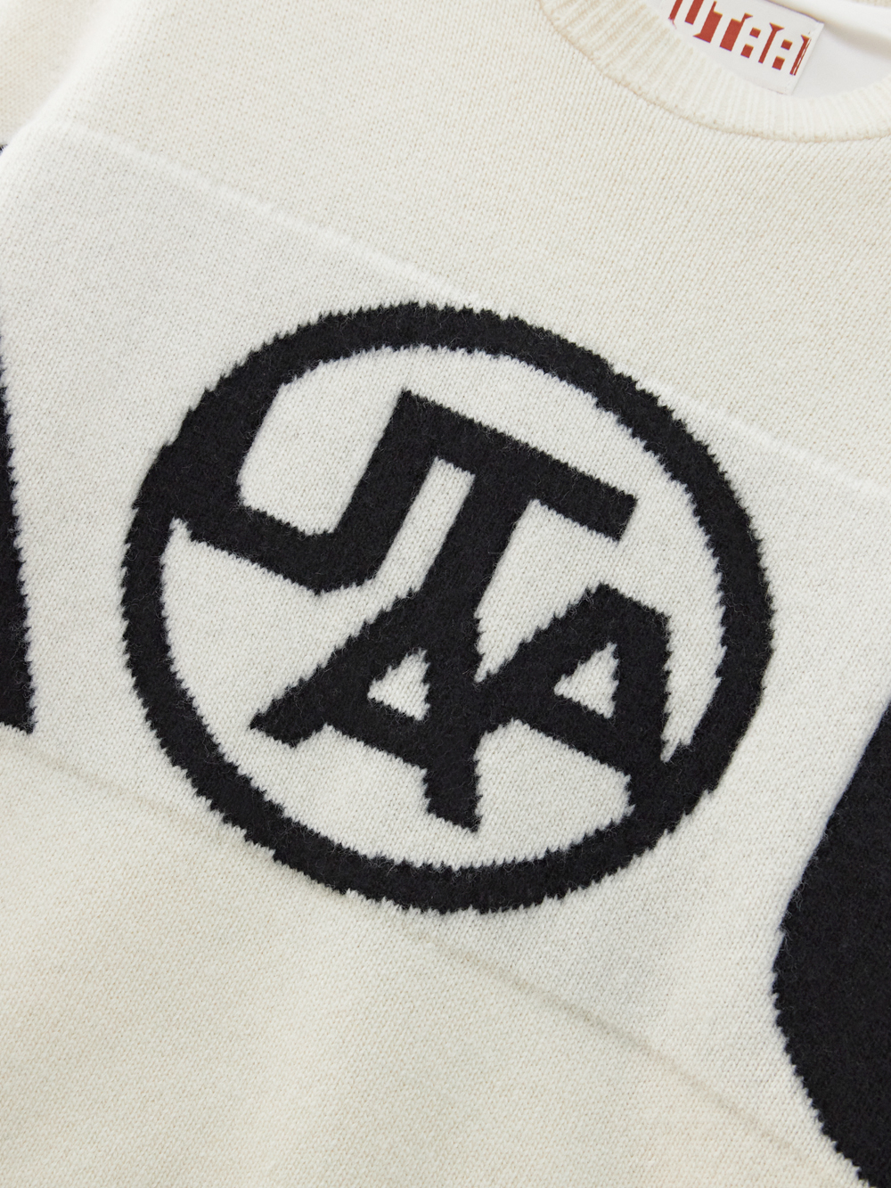 Áo knit golf nữ phối logo to màu trắng — ảnh 4
