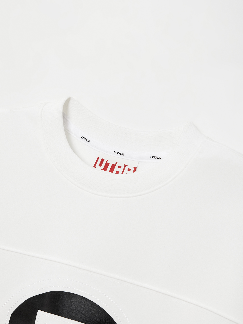 Áo golf nữ dáng sweater cổ tròn màu trắng — ảnh 3