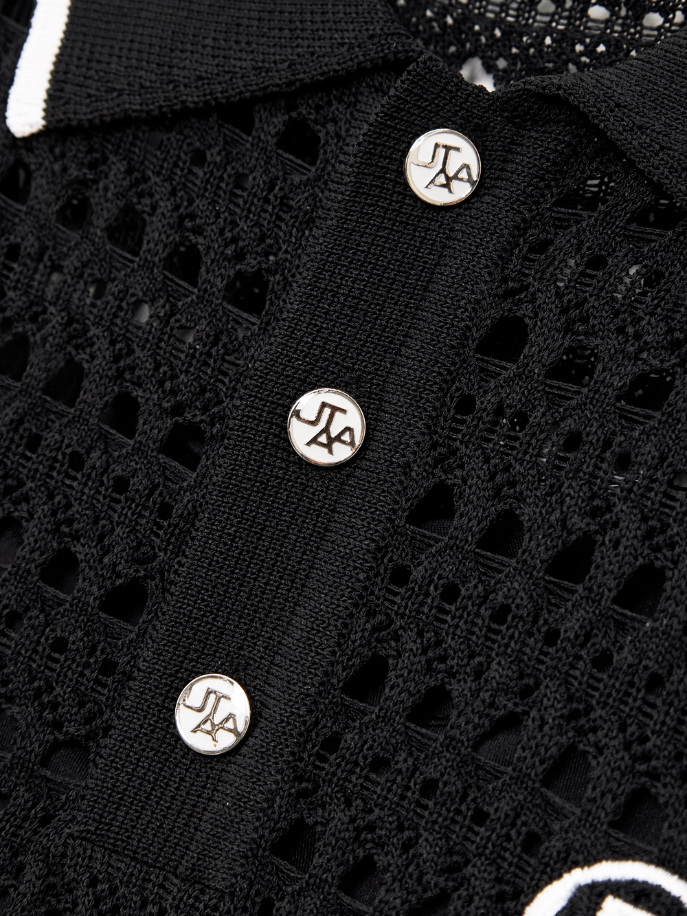 Áo knit golf nữ cổ bẻ đan lỗ màu đen — ảnh 4