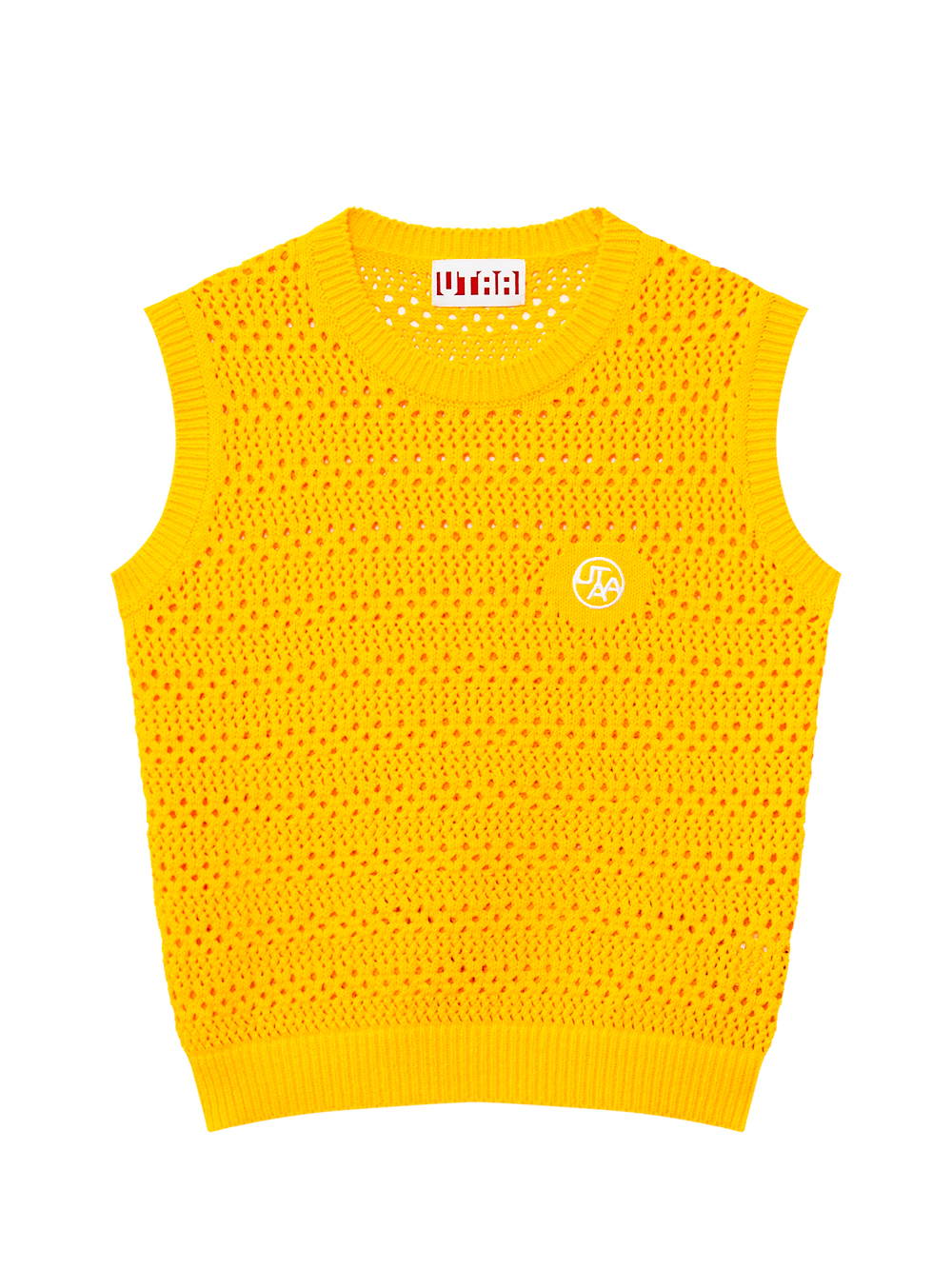 Áo knit golf nữ sát nách màu vàng UTAA với họa tiết đan móc nổi bật