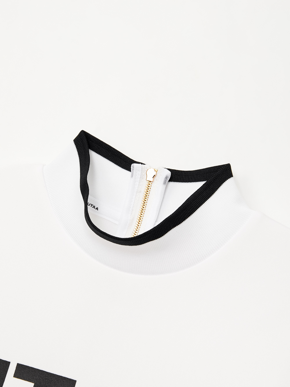 Áo golf nữ cổ lọ phối viền đen màu trắng — ảnh 3