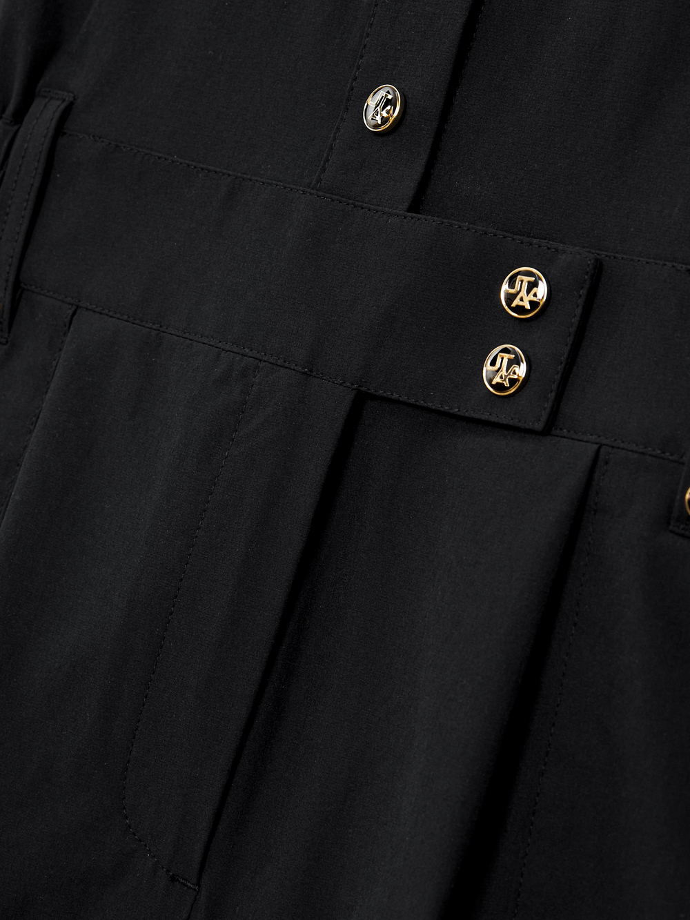 Jumpsuit golf nữ tay ngắn màu đen UTAA — ảnh 5