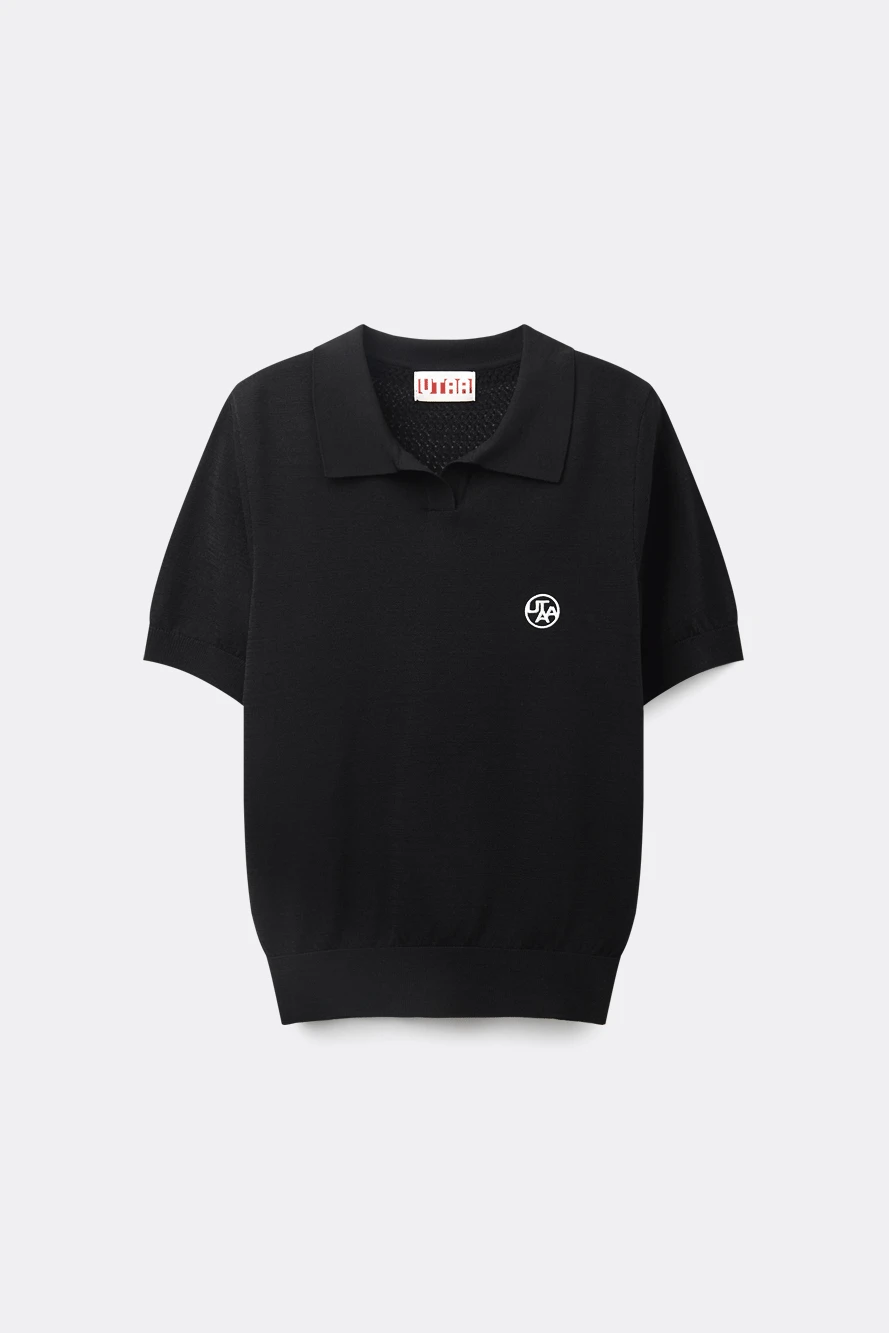 Áo knit golf nữ UTAA màu đen cổ bẻ tay ngắn, logo nhỏ trên ngực