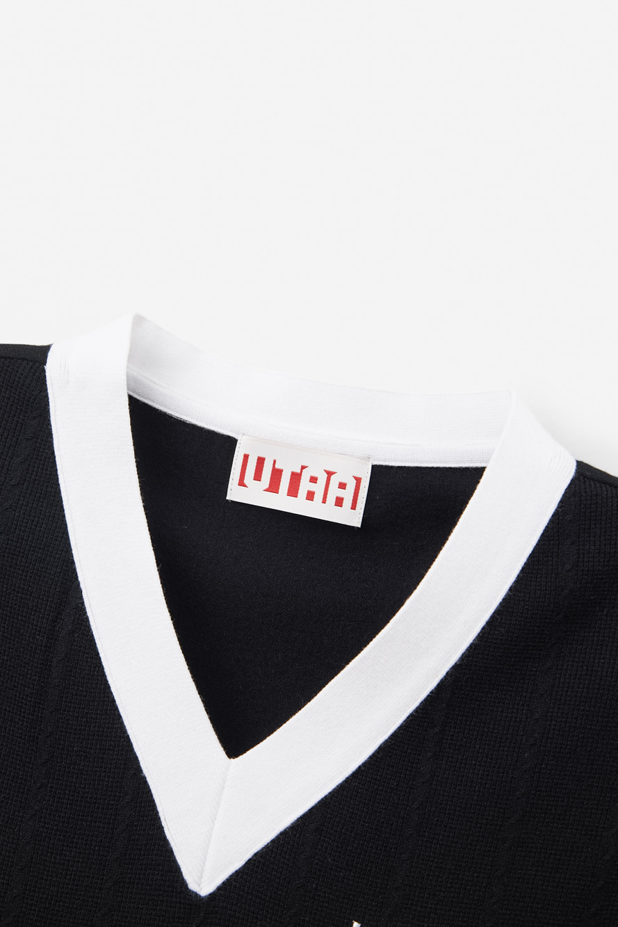 Áo vest golf nữ dáng suông cổ tim viền trắng màu đen — ảnh 3