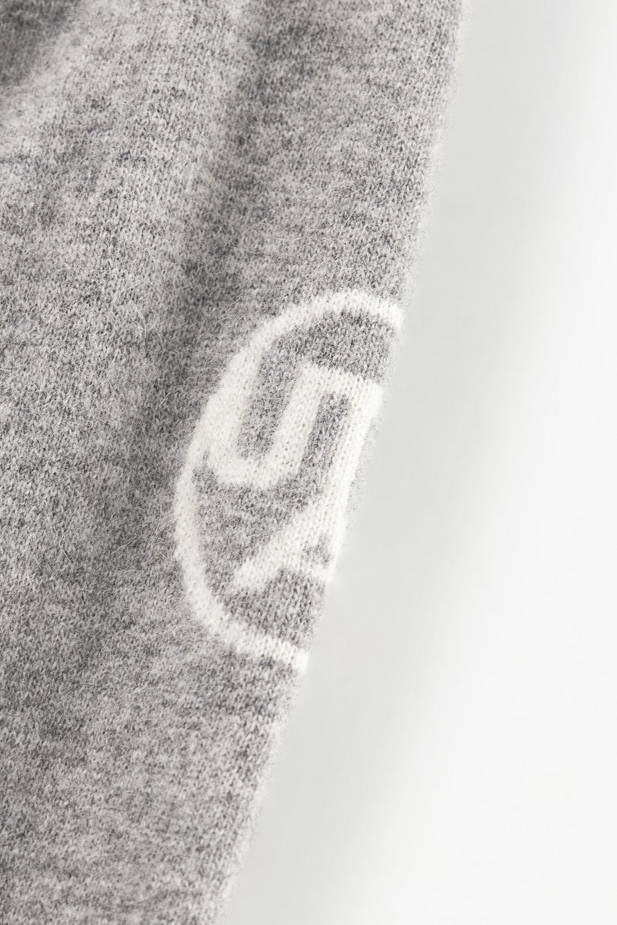 Áo knit golf nữ dáng suông màu xám có logo UTAA — ảnh 5